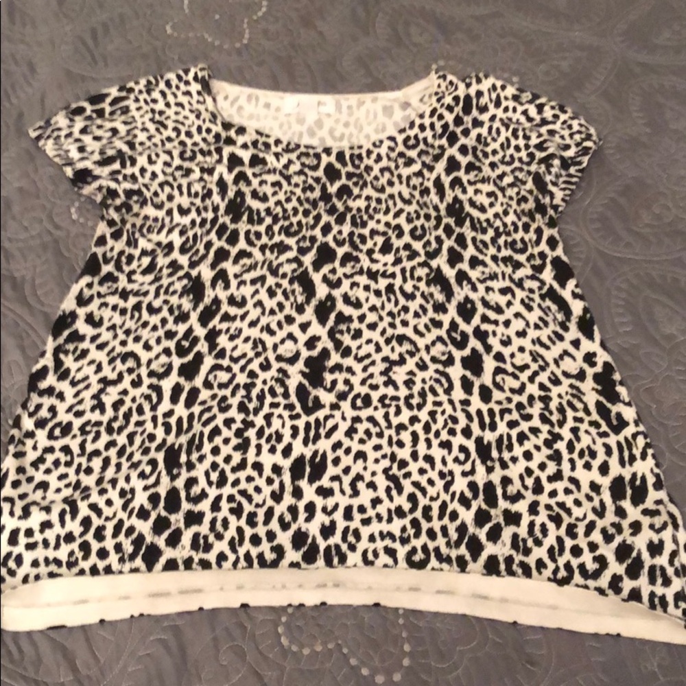 Wonderfully soft and unique animal print top!